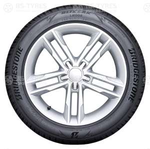 Bridgestone Blizzak LM005 215/55 R16 97V